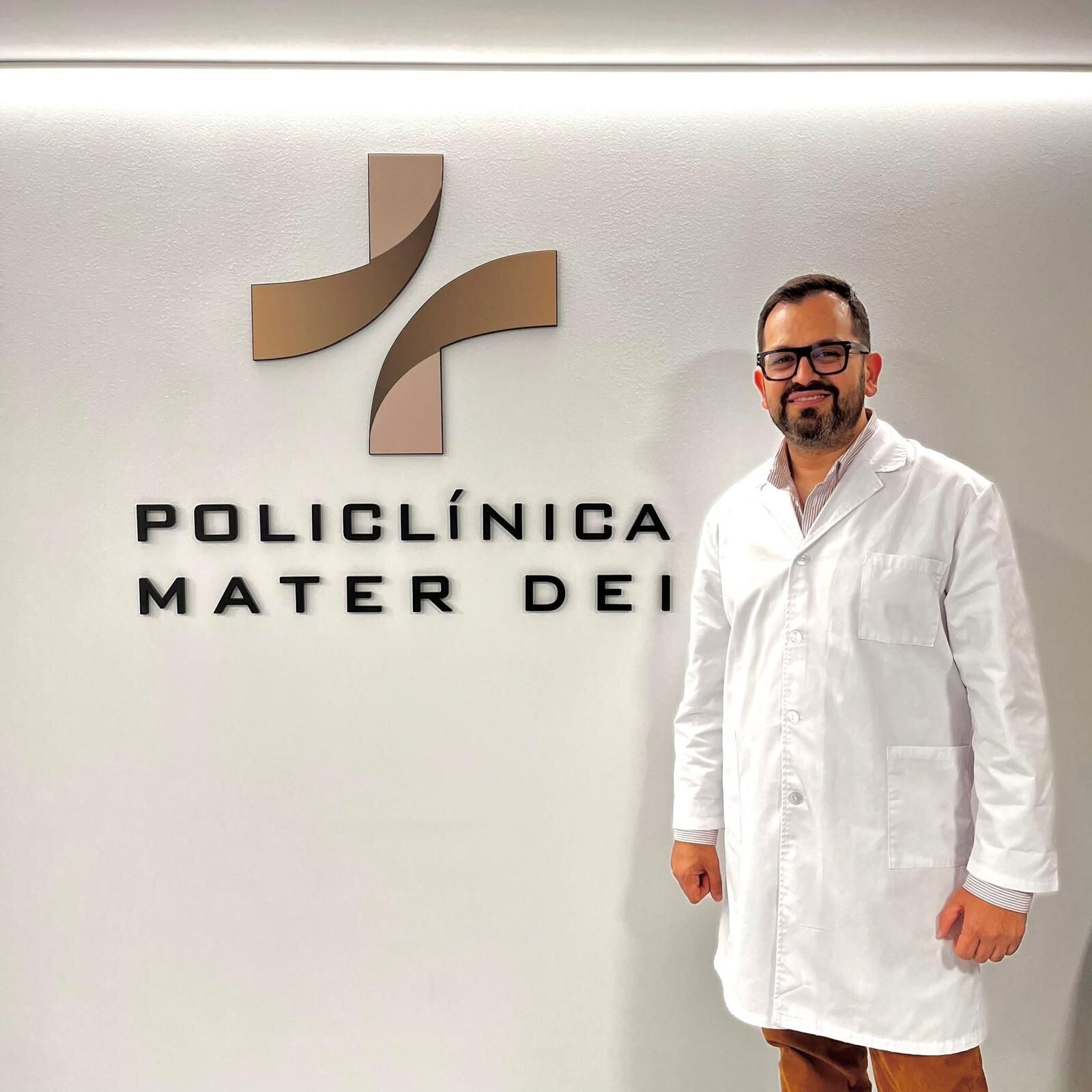 Dr. Alan Bernal, ginecólogo en Policlínica Mater Dei, Oviedo